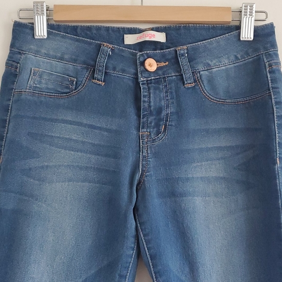 Refuge Women's Jeans - Picture 2 of 9